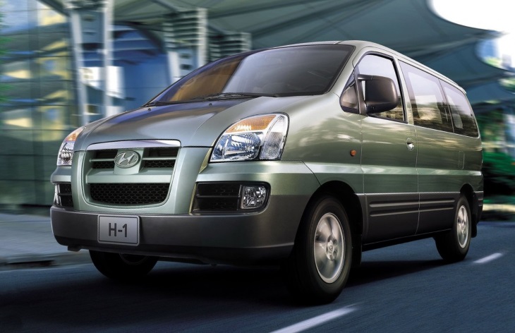 Микроавтобус Hyundai H-1 первого поколения после рестайлинга