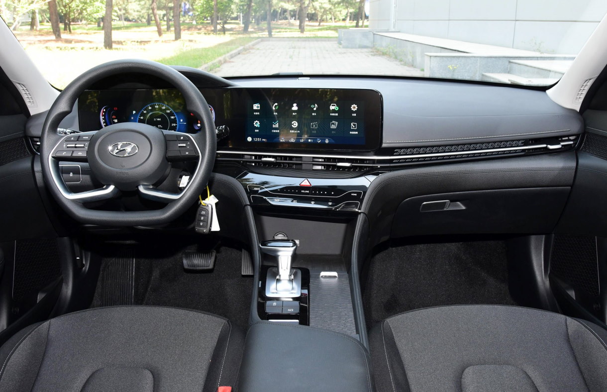 ����� ������ Hyundai Mistra
