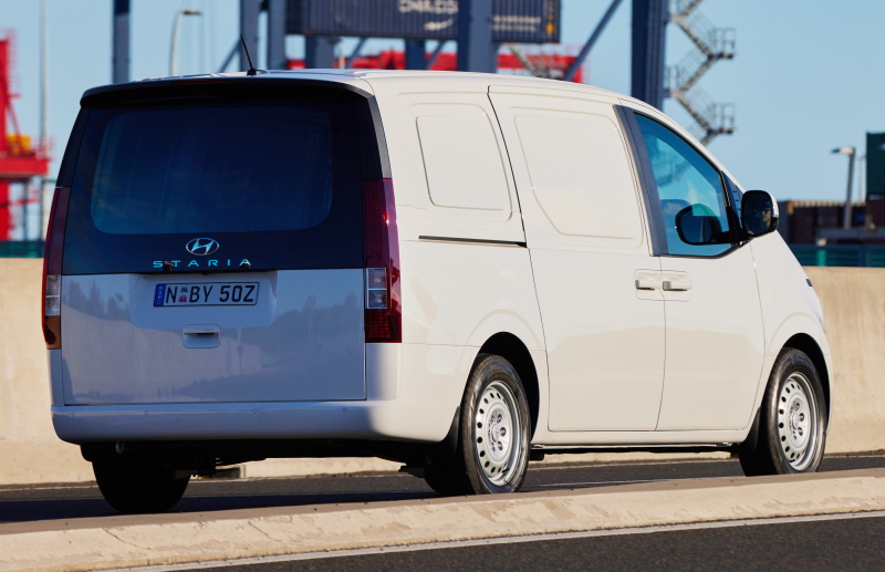 ������ Hyundai Staria