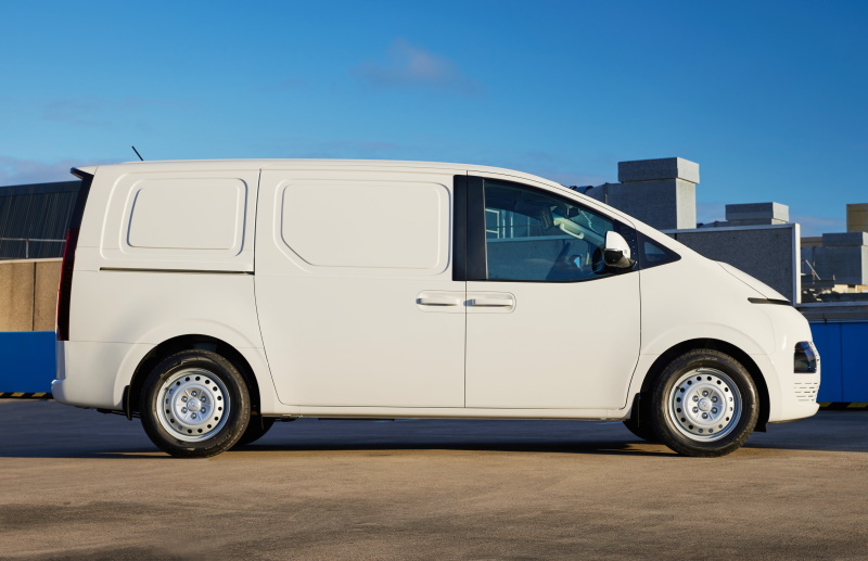������ Hyundai Staria