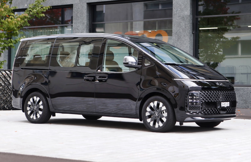 ������� Hyundai Staria