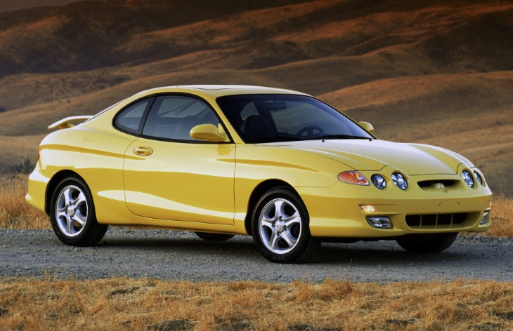 Купе Hyundai Tiburon первого поколения