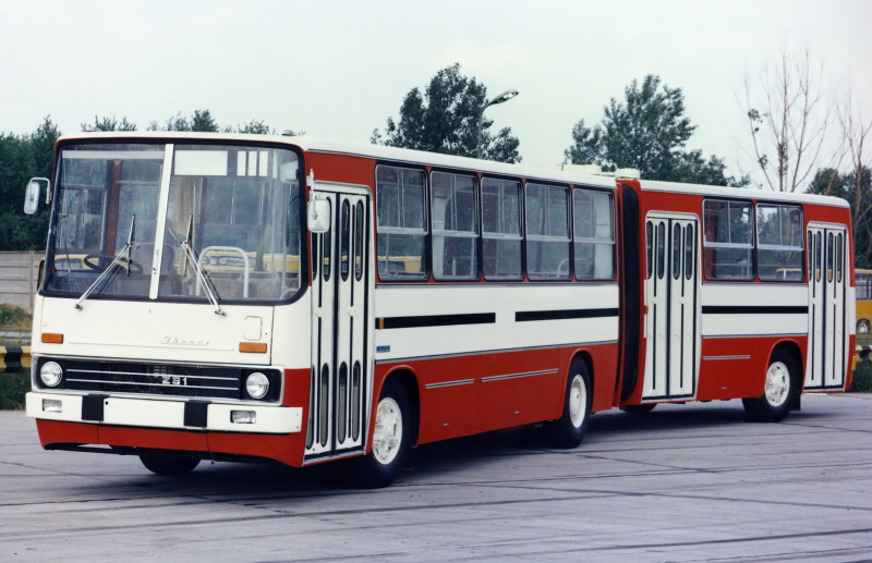 Автобус Ikarus 281
