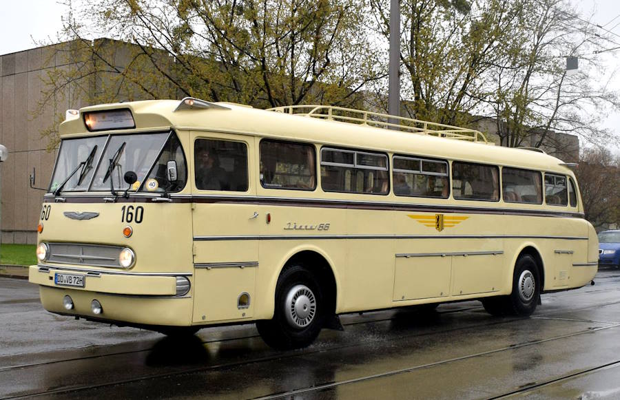 Автобус Ikarus 66