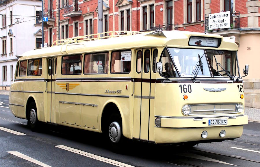 Автобус Ikarus 66