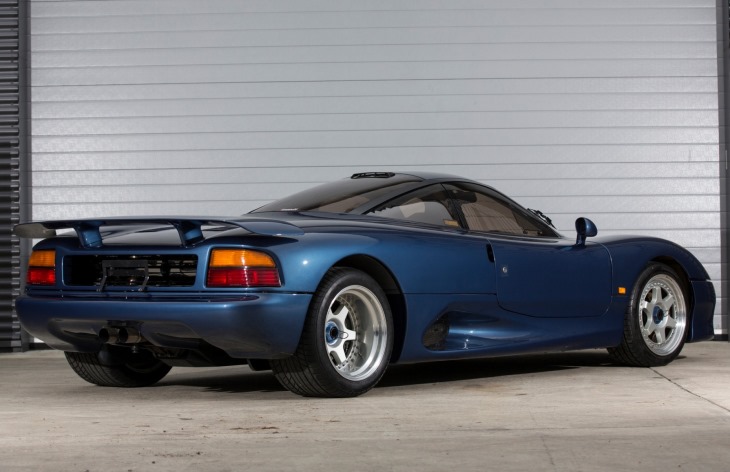 Купе Jaguar XJR-15, 1990–1992