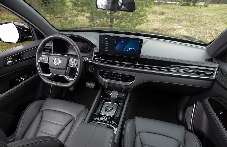 ����� ������������ KGM Rexton