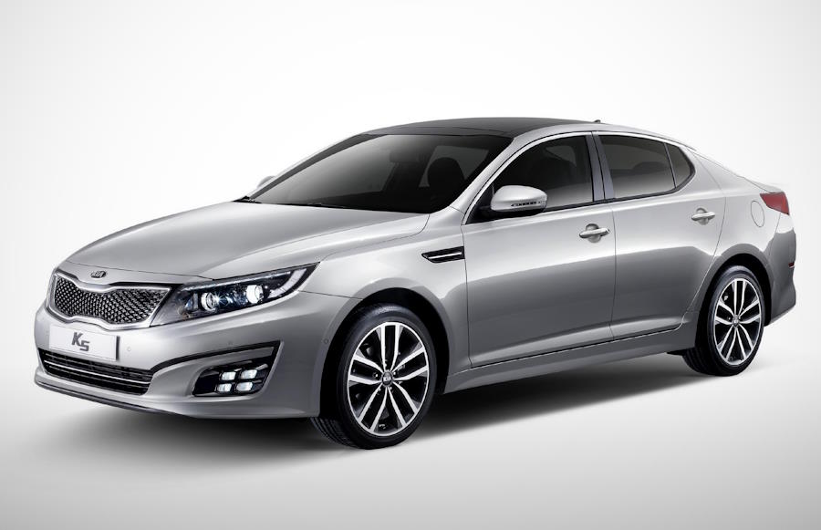 Седан Kia K5 первого поколения