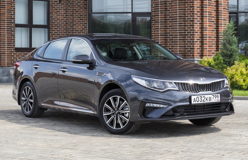 Седан Kia Optima после рестайлинга 2018 года