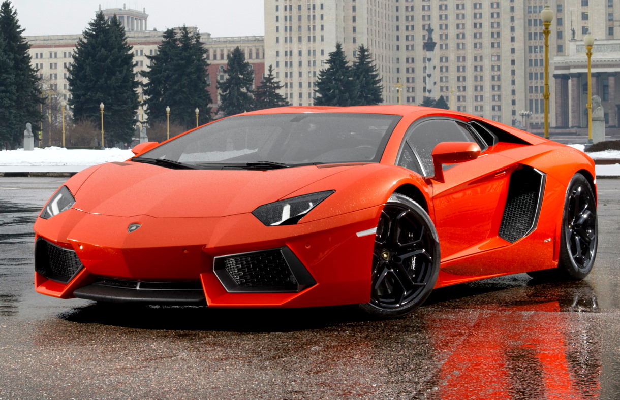 Купе Lamborghini Aventador