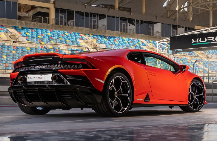 ���� Lamborghini Huracan Evo