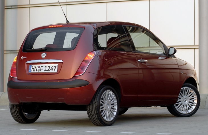 Хэтчбек Lancia Ypsilon первого поколения, 2003–2011