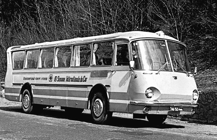 ЛАЗ Украина-67