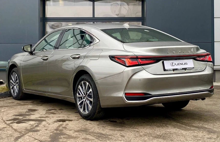 ����� Lexus ES