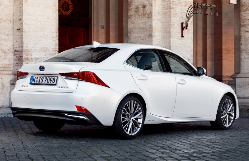 ����� Lexus IS