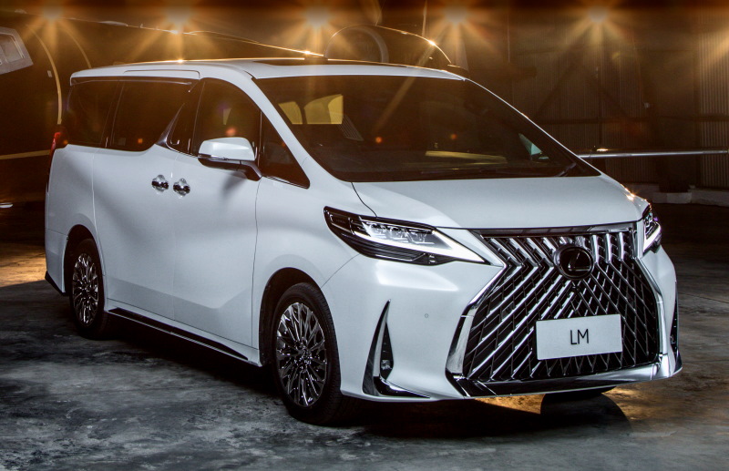 ������� Lexus LM