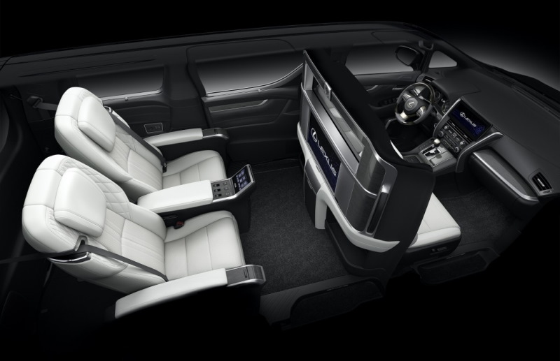 ����� �������� Lexus LM