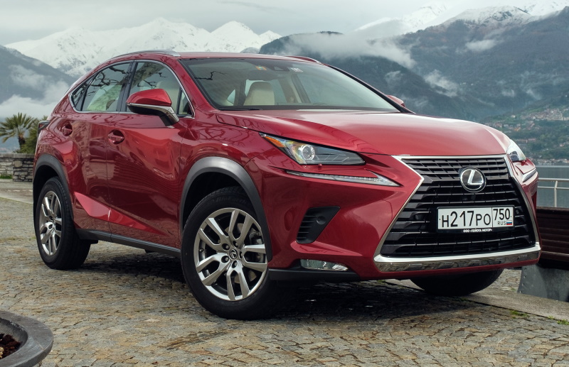 Кроссовер Lexus NX