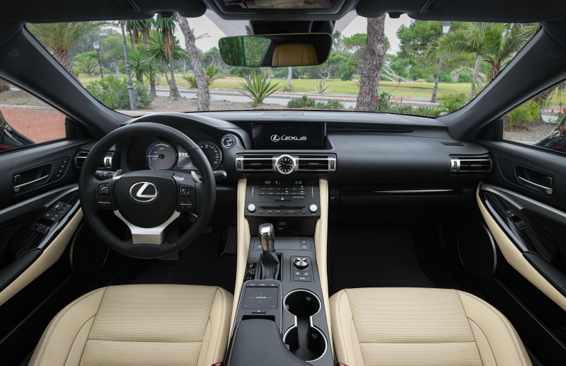 �������� ���� Lexus RC