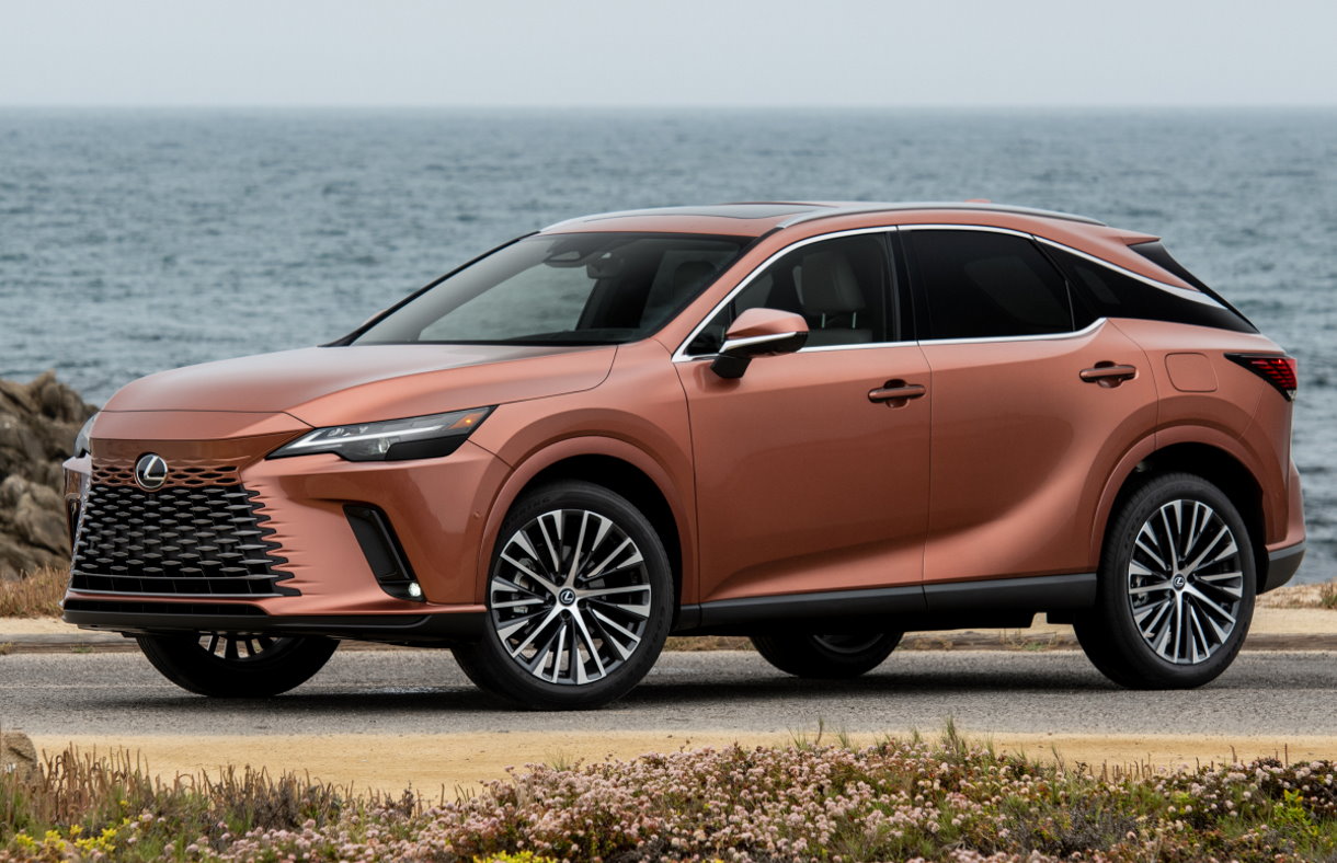 Кроссовер Lexus RX