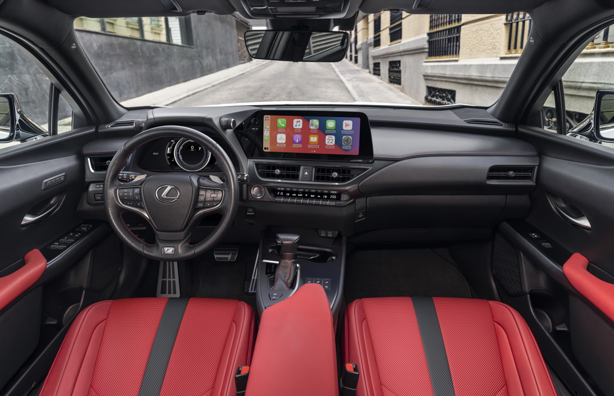 ����� ���������� Lexus UX
