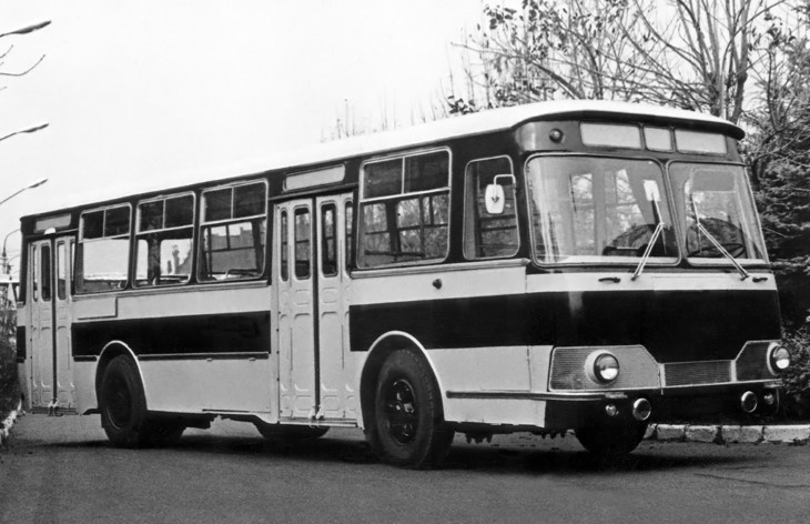 Автобус ЛиАЗ-677