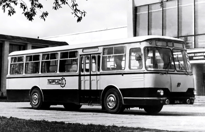 Автобус ЛиАЗ-677В