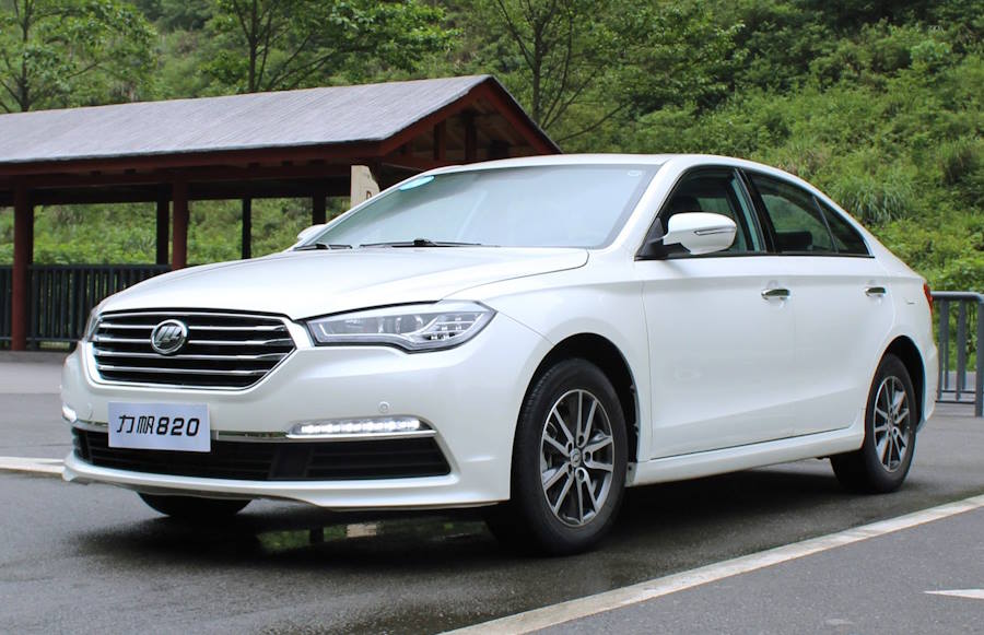 Седан Lifan 820