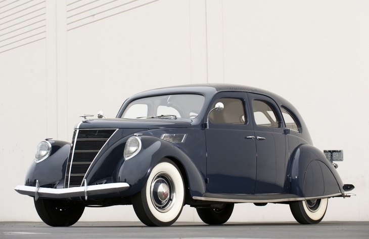 Седан Lincoln Zephyr, 1937