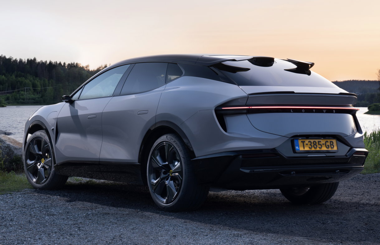 Lotus Eletre