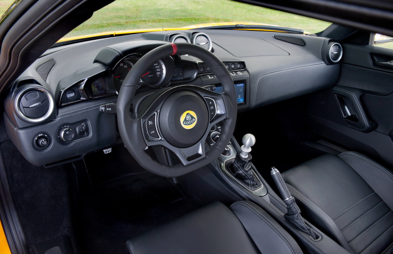 Интерьер купе Lotus Evora Sport 410