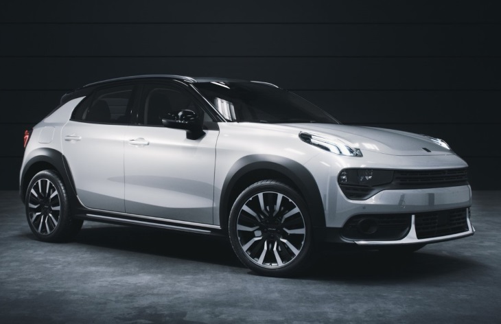 Кроссовер Lynk&Co 02
