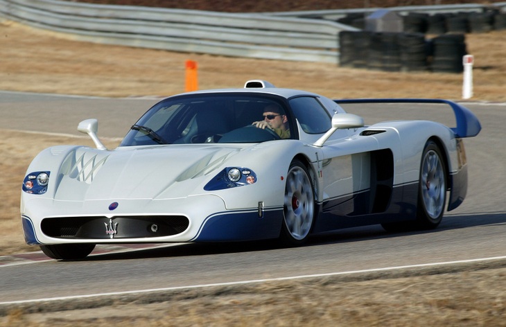 Купе Maserati MC12 (2004–2005)
