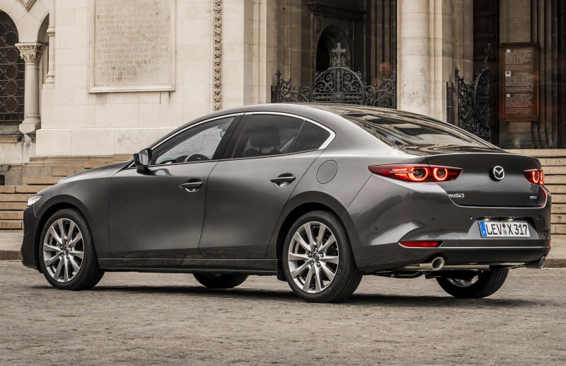 ����� Mazda 3