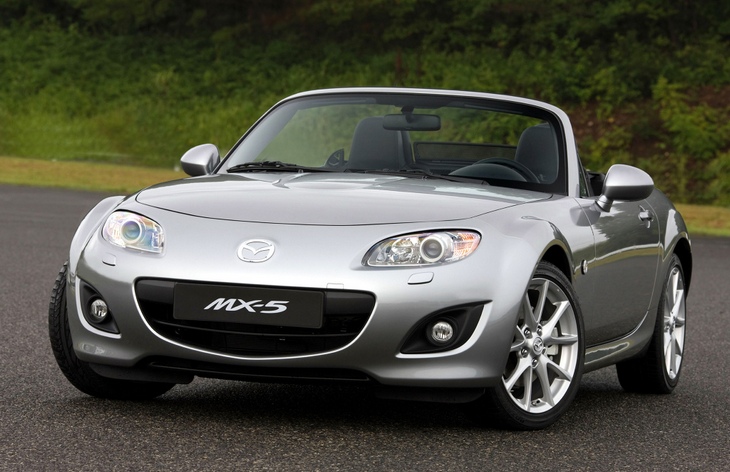 Mazda MX-5 Roadster Coupe