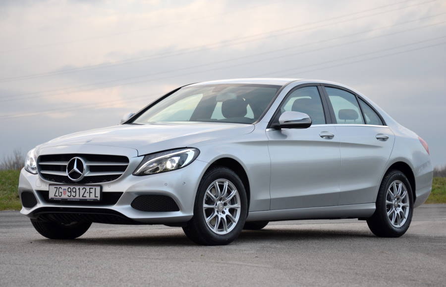Седан Mercedes-Benz C-класса четвёртого поколения