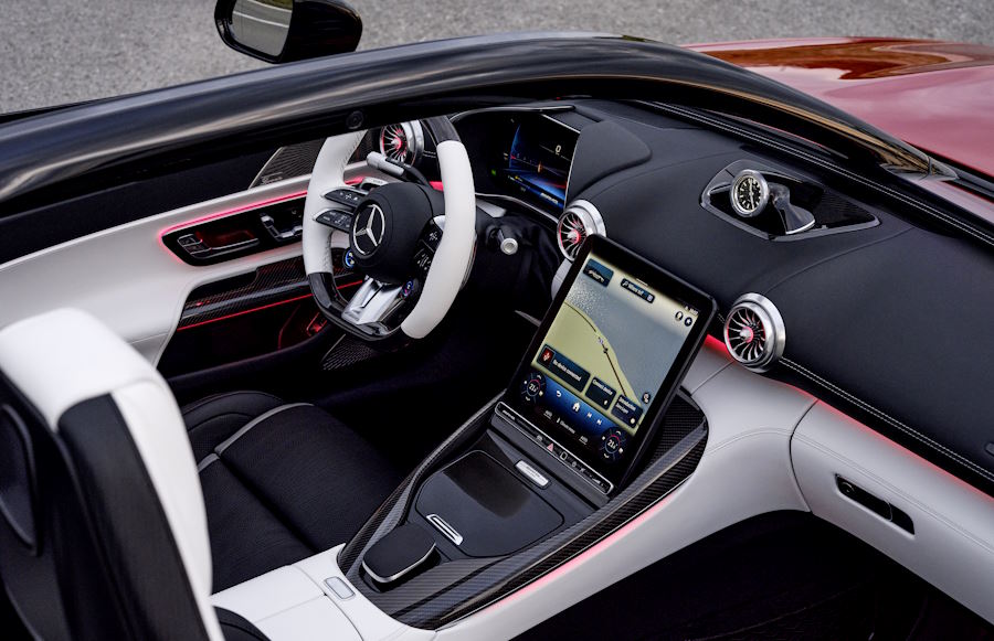 ����� �������� Mercedes-AMG PureSpeed