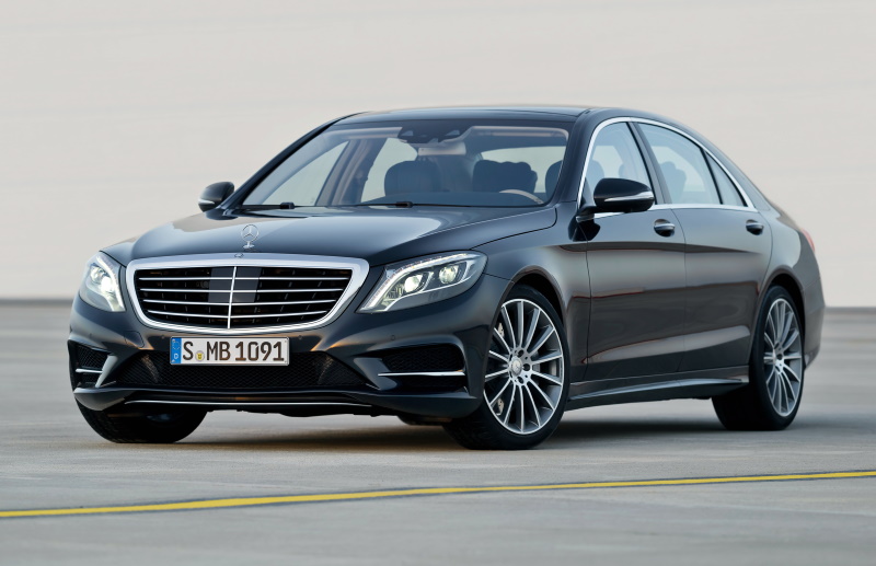 Седан Mercedes-Benz S-класса (W222)
