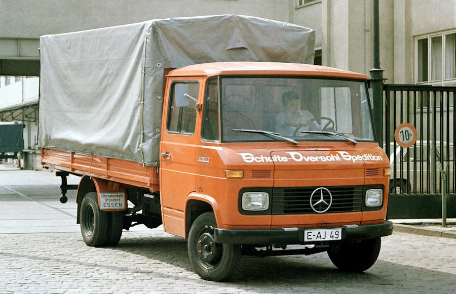 Грузовой автомобиль Mercedes-Benz L 406 D