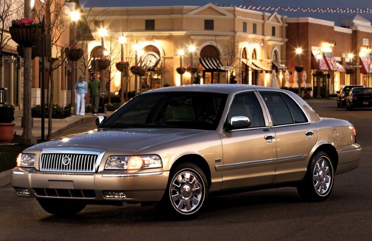 Седан Mercury Grand Marquis четвертого поколения