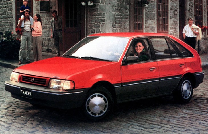 Хэтчбек Mercury Tracer первого поколения (1987–1989)