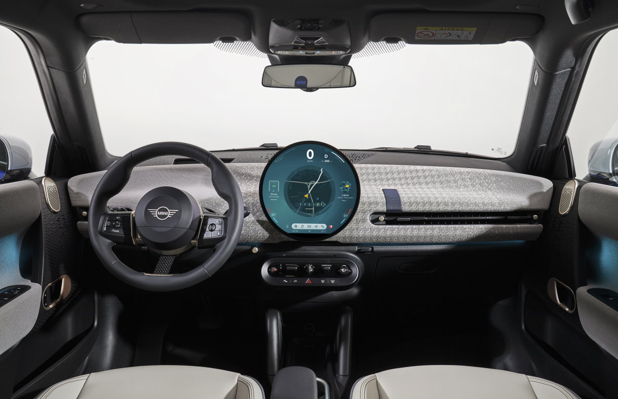 ����� �������� Mini Cooper SE