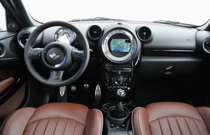 Интерьер кроссовера Mini Paceman