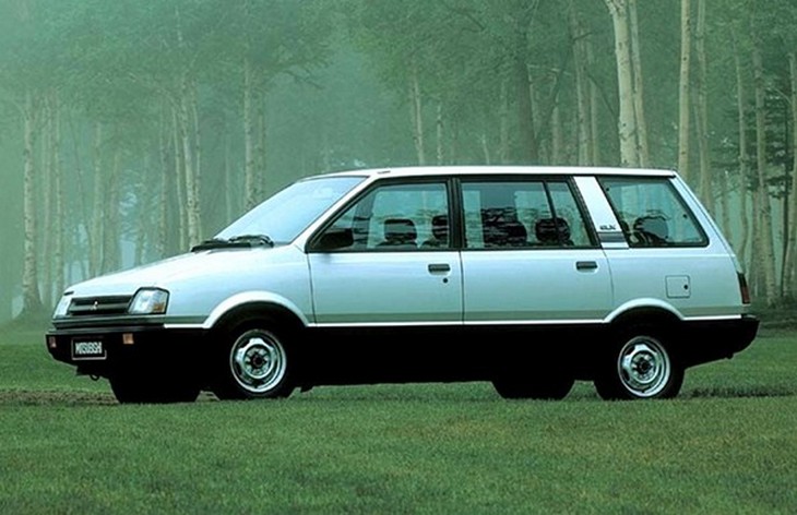 Минивэн Mitsubishi Chariot первого поколения, 1983–1991