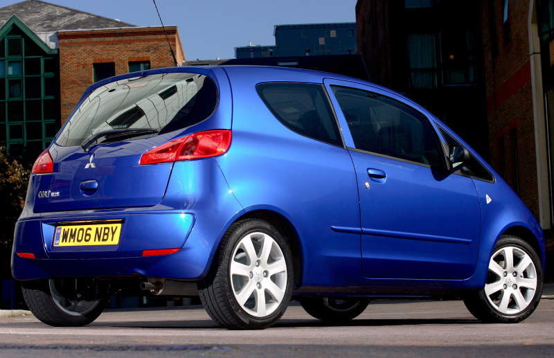 Трёхдверный хэтчбек Mitsubishi Colt