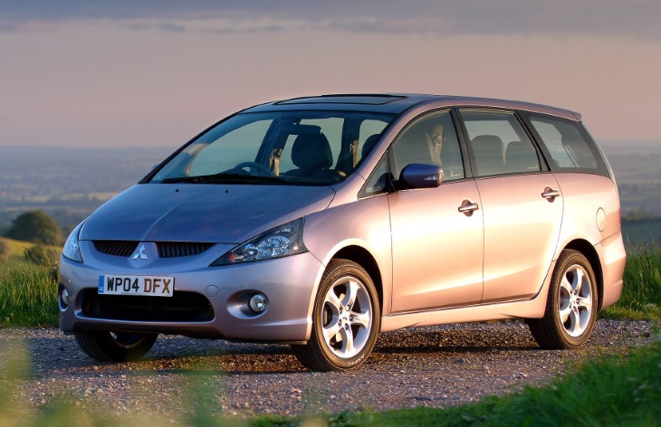 Минивэн Mitsubishi Grandis, 2003-2011