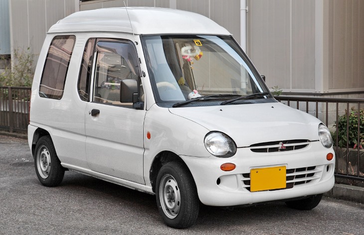 Хэтчбек Mitsubishi Minica Toppo второго поколения, 1993–1998