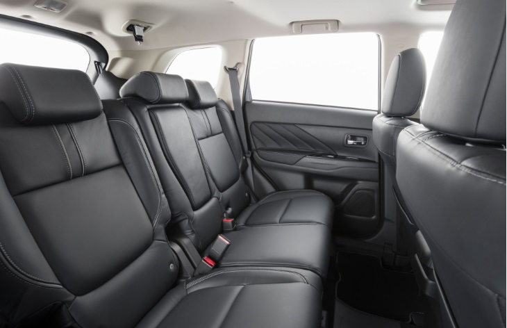 �������� ���������� Mitsubishi Outlander PHEV