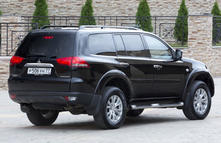 Внедорожник Mitsubishi Pajero Sport второго поколения, 2008–2016