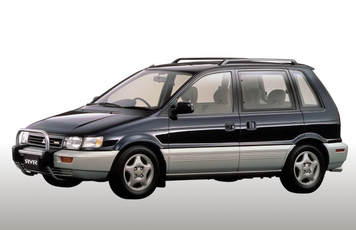 Компактвэн Mitsubishi RVR первого поколения, 1991-1997